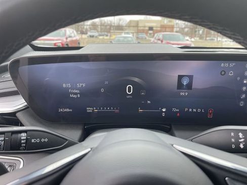 Used 2025 Buick Enclave Preferred image 18