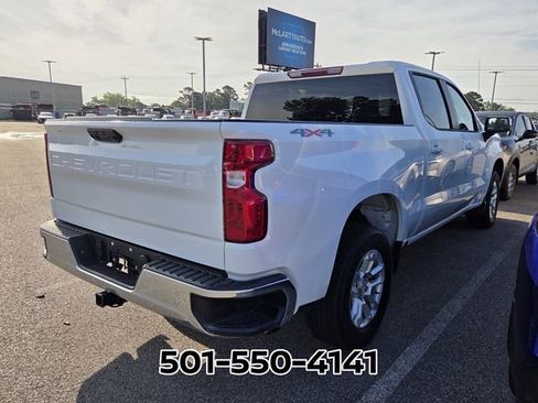 Used 2023 Chevrolet Silverado 1500 LT AWD/4WD image 5