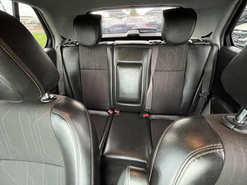 Used 2018 Chevrolet Trax LT w/ LT Convenience Package FWD image 17