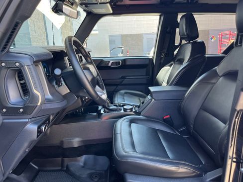 Used 2025 Ford Bronco Badlands AWD/4WD image 12