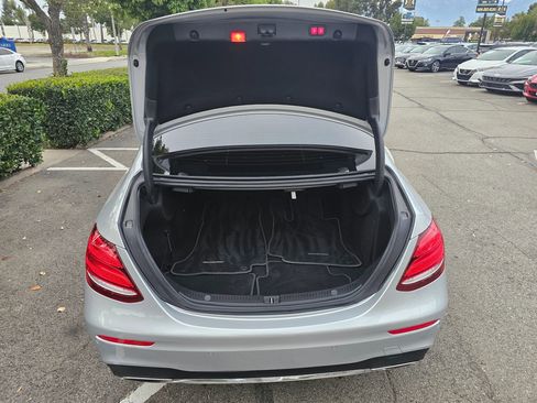 Used 2017 Mercedes-Benz E 300 image 22