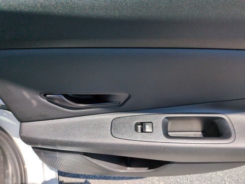 Used 2025 Hyundai Elantra Sport FWD image 24