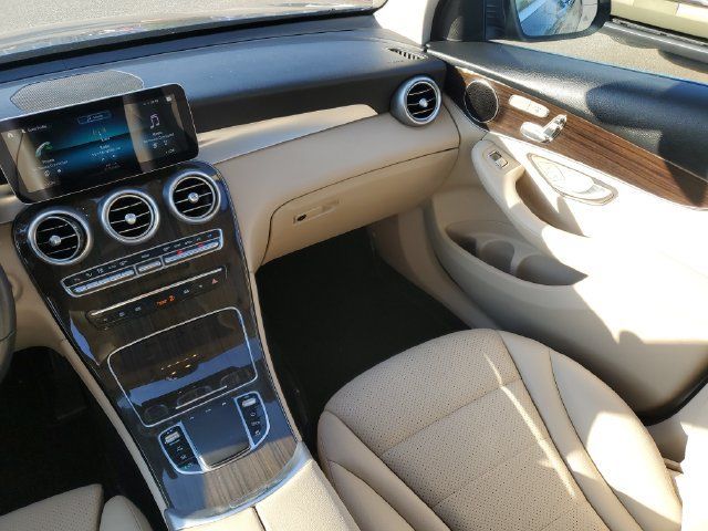 Used 2021 Mercedes-Benz GLC 300 image 21