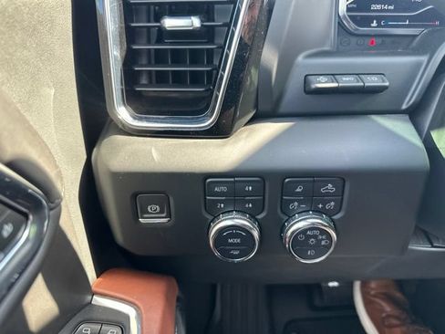 Certified 2024 GMC Sierra 1500 Denali Ultimate AWD/4WD image 4
