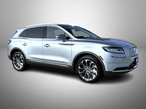 Certified 2022 Lincoln Nautilus Reserve w/ Equipment Group 201A image 3