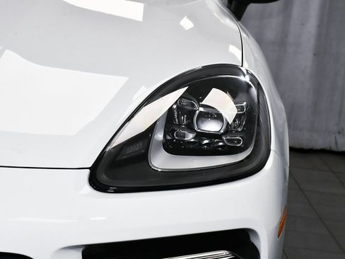 Used 2022 Porsche Cayenne Coupe image 73