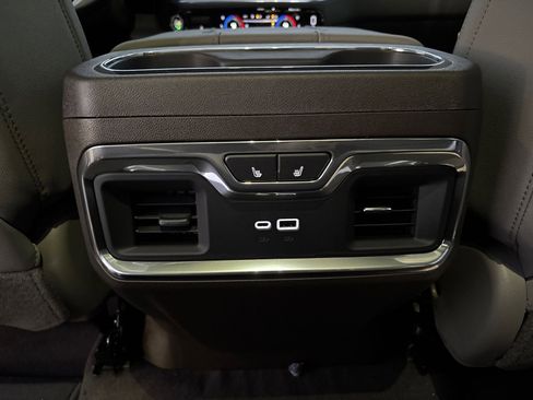 New 2026 GMC Sierra 2500 SLT w/ SLT Premium Package image 27