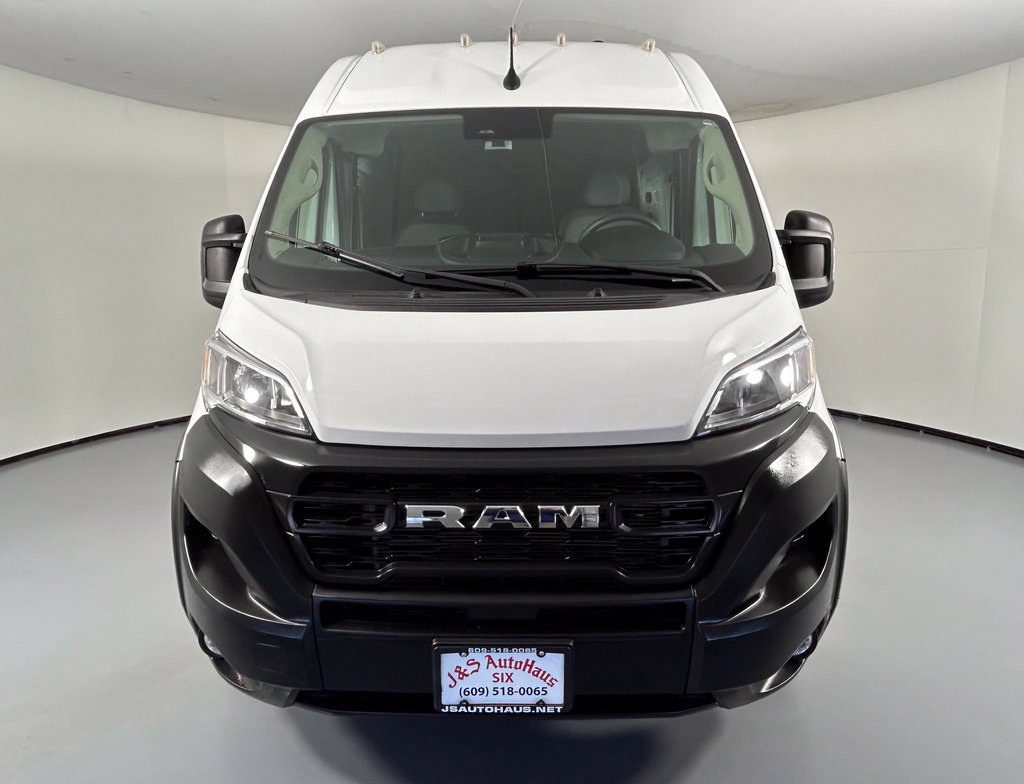 Used 2025 RAM ProMaster 2500 w/ Convenience Group FWD image 2