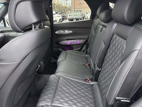 Used 2025 Genesis GV70 3.5T Sport w/ Sport Advanced Package image 19