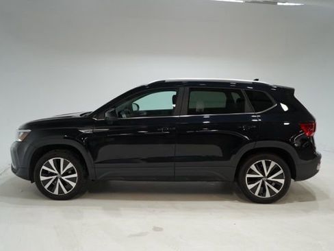 Used 2022 Volkswagen Taos SE AWD/4WD image 4