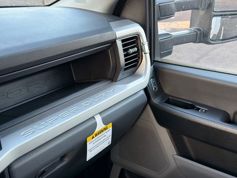 New 2025 Ford F450 XL w/ XL Chrome Package RWD image 28