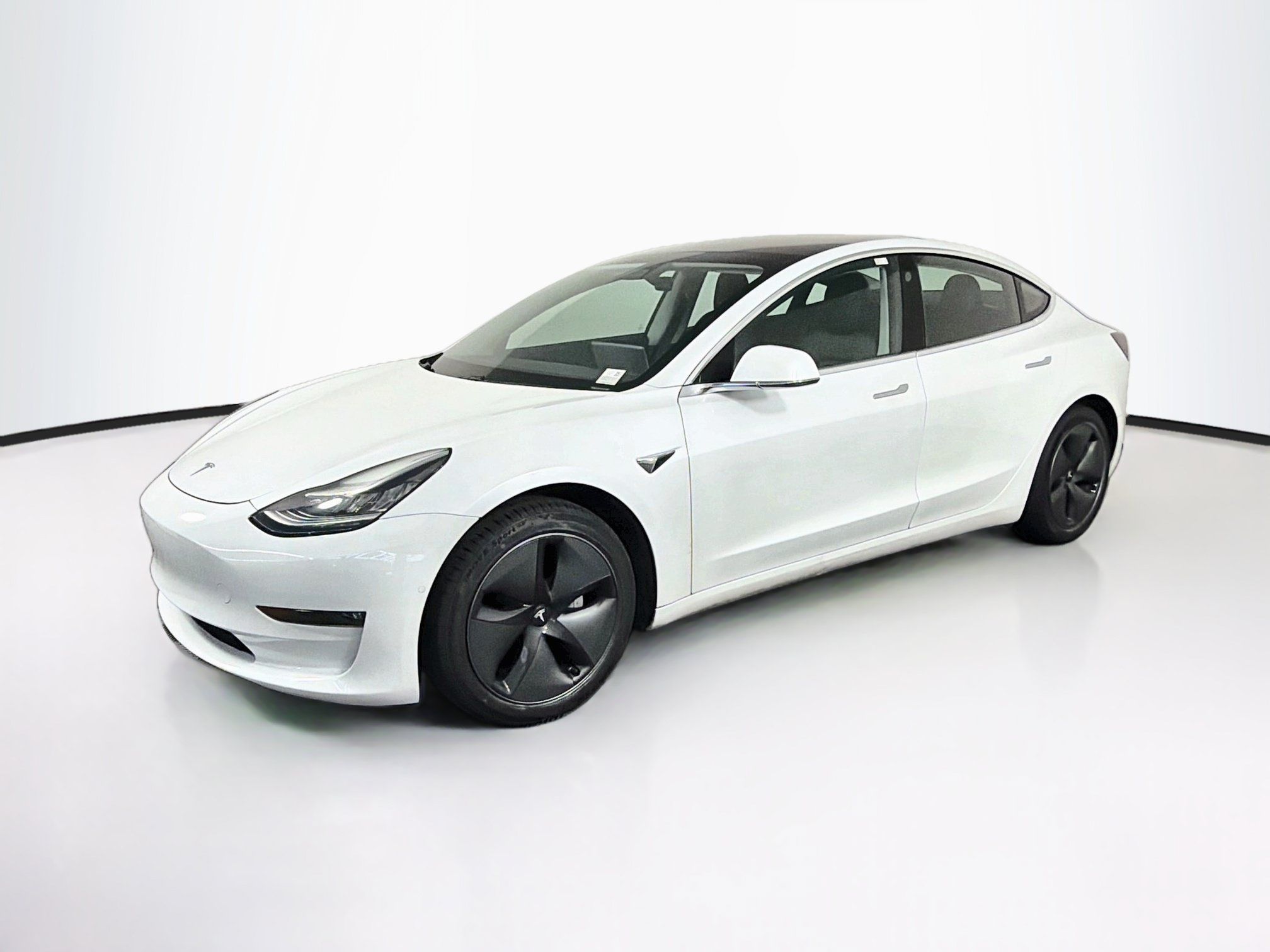 Used 2020 Tesla Model 3 Standard Range Plus RWD image 3