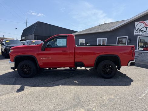 Used 2022 Chevrolet Silverado 2500 LT w/ Convenience Package AWD/4WD image 2