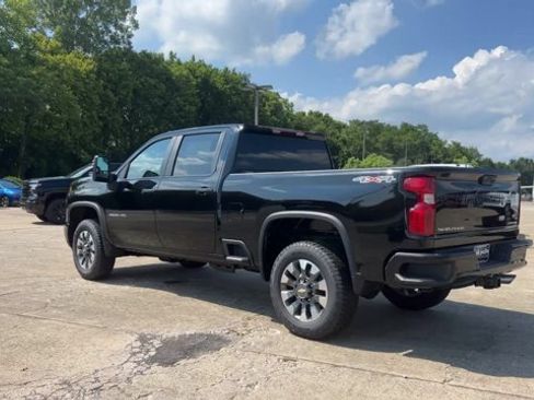 Used 2024 Chevrolet Silverado 2500 Custom w/ Custom Value Package AWD/4WD image 7