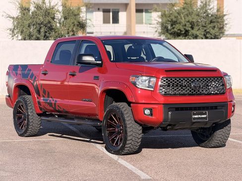 Used 2020 Toyota Tundra SR5 w/ SR5 Upgrade Package AWD/4WD image 1