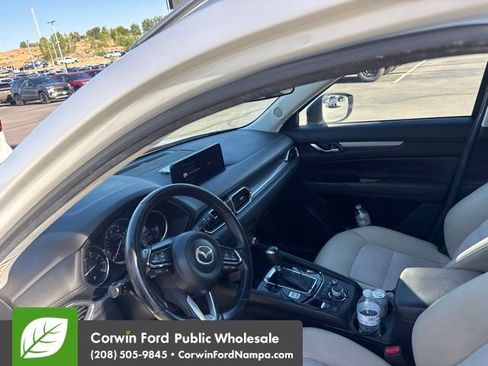 Used 2021 MAZDA CX-5 Touring FWD image 9