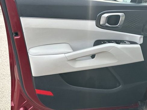 Used 2022 Kia Sorento S w/ Panoramic Sunroof Package image 13