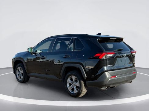 Used 2025 Toyota RAV4 XLE FWD image 4