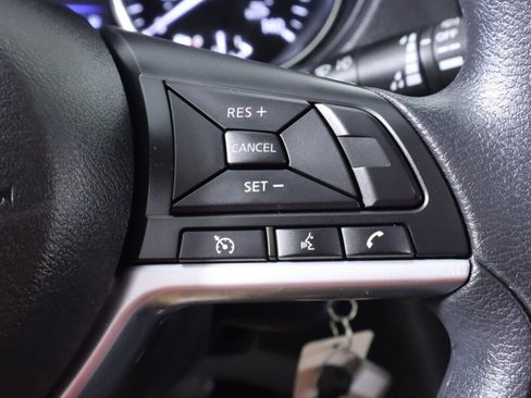 Used 2020 Nissan Rogue Sport S image 16