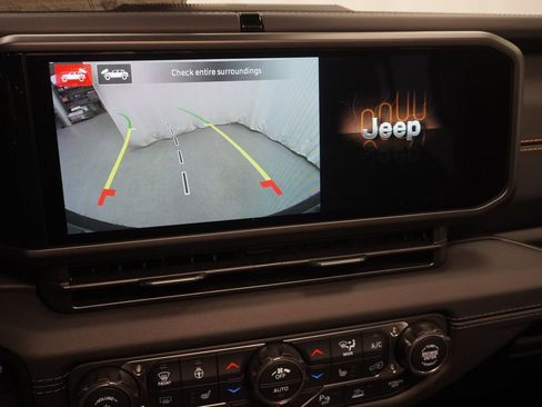 New 2026 Jeep Wrangler Unlimited Sahara AWD/4WD image 23