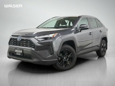Used 2022 Toyota RAV4 XLE w/ Convenience Package AWD/4WD image 1