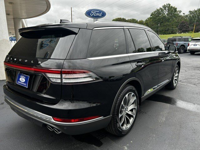 Used 2025 Lincoln Aviator Reserve w/ Illumination Package AWD/4WD image 5