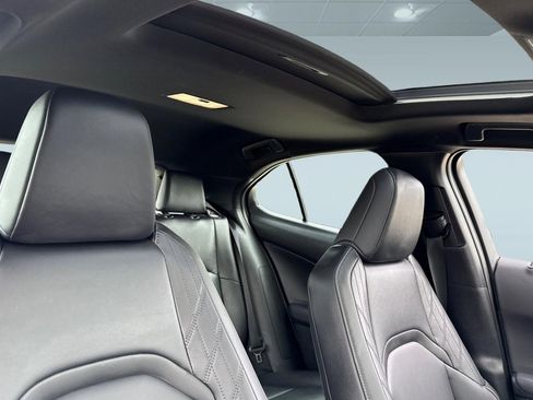 Certified 2025 Lexus UX 300h FWD w/ Accessory Package (Z2) image 24