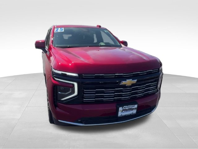 Certified 2025 Chevrolet Suburban High Country AWD/4WD image 8