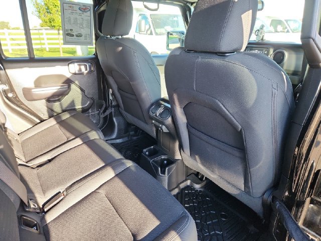 Used 2021 Jeep Gladiator Sport AWD/4WD image 29