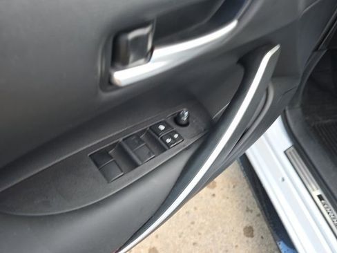 Used 2024 Toyota Corolla SE image 12