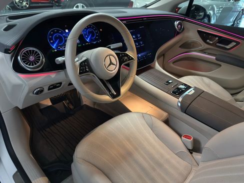 Used 2023 Mercedes-Benz EQS 580 4MATIC Sedan image 10