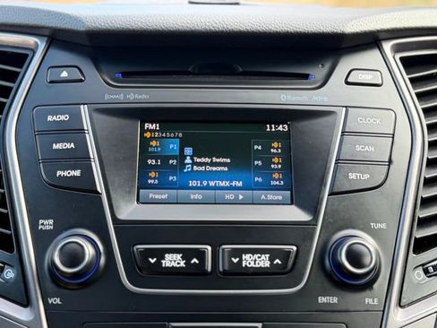 Used 2016 Hyundai Santa Fe Limited image 32