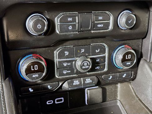 Used 2021 Chevrolet Tahoe LT RWD image 14