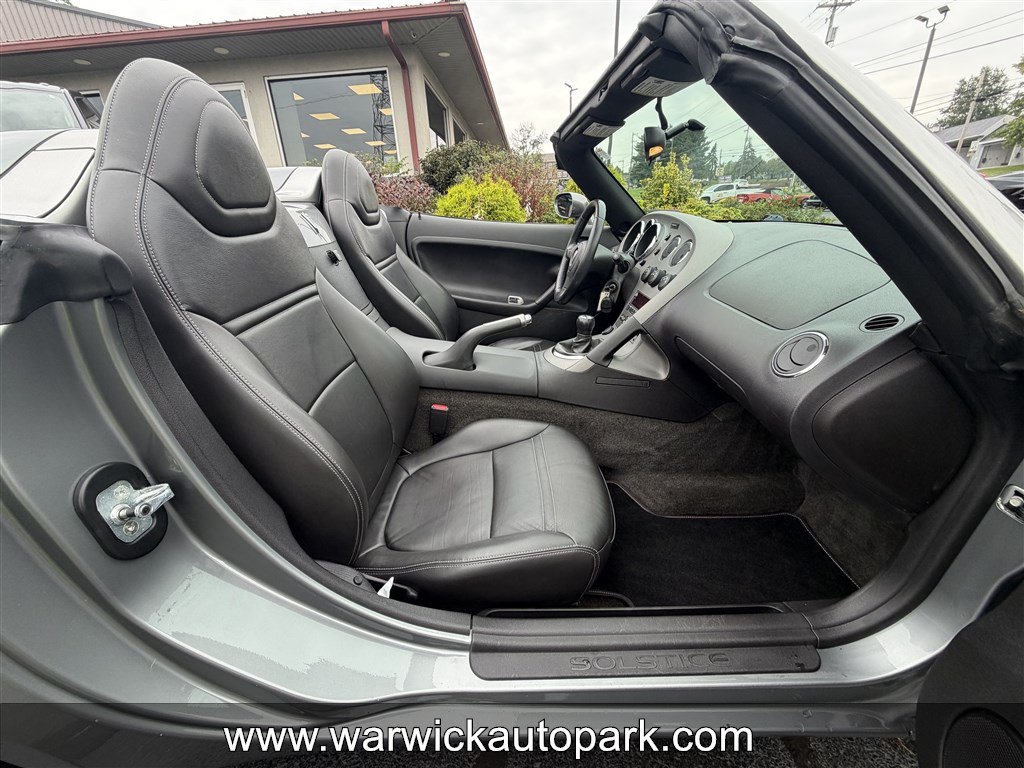 Used 2006 Pontiac Solstice Convertible w/ Premium Package RWD image 19