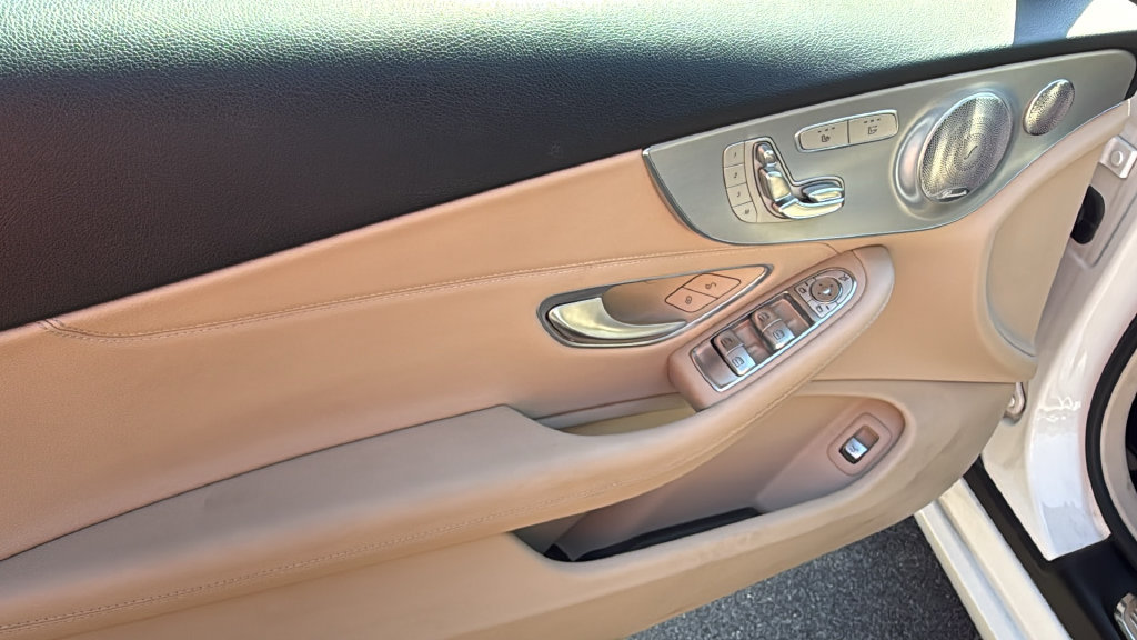 Certified 2018 Mercedes-Benz C 300 4MATIC Cabriolet image 19
