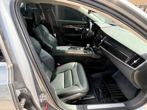 Used 2018 Volvo S90 T5 Momentum FWD image 47