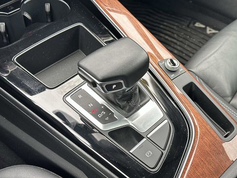 Used 2023 Audi A4 2.0T Premium w/ Convenience Package image 30