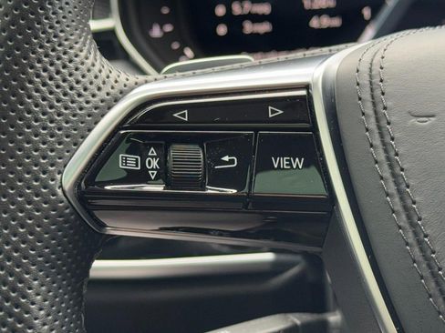 Used 2023 Audi S8 w/ S8 Executive Package image 17