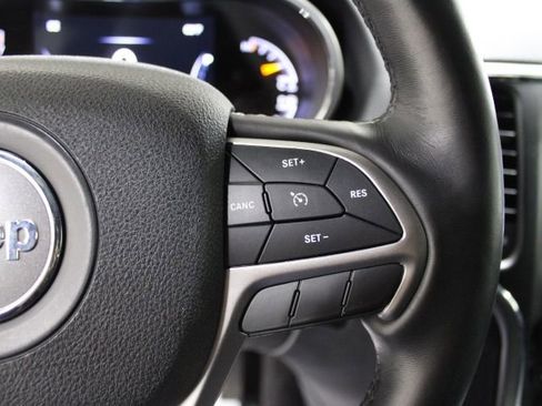 Used 2018 Jeep Grand Cherokee Laredo image 37