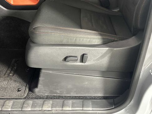 Used 2024 Nissan Frontier PRO-4X AWD/4WD image 13