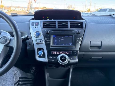 Used 2013 Toyota Prius V Three image 21