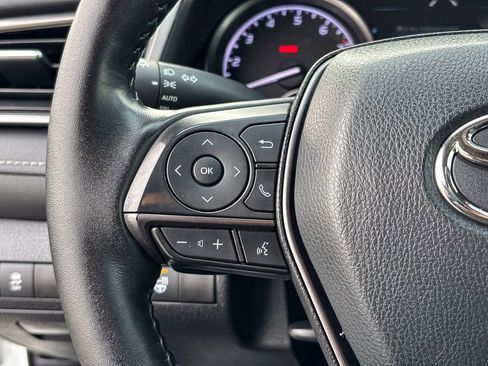 Used 2022 Toyota Camry SE image 25