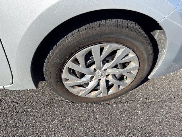 Used 2019 Toyota Corolla LE FWD image 11