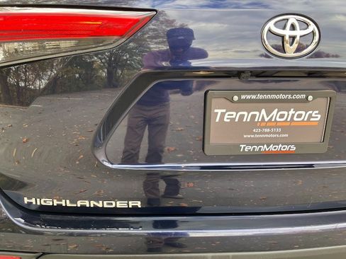 Used 2023 Toyota Highlander XLE image 45