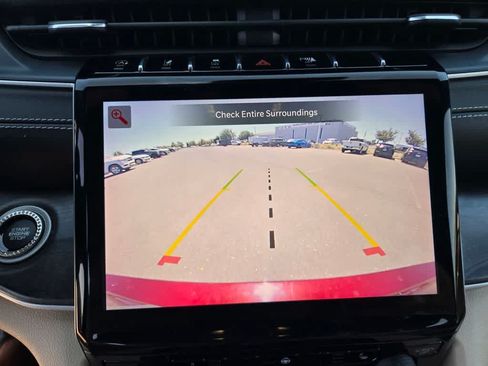 Used 2023 Jeep Grand Cherokee L Limited w/ Rear Seat Video Group I AWD/4WD image 11