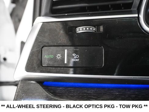 Used 2022 Audi Q7 3.0T Prestige image 21