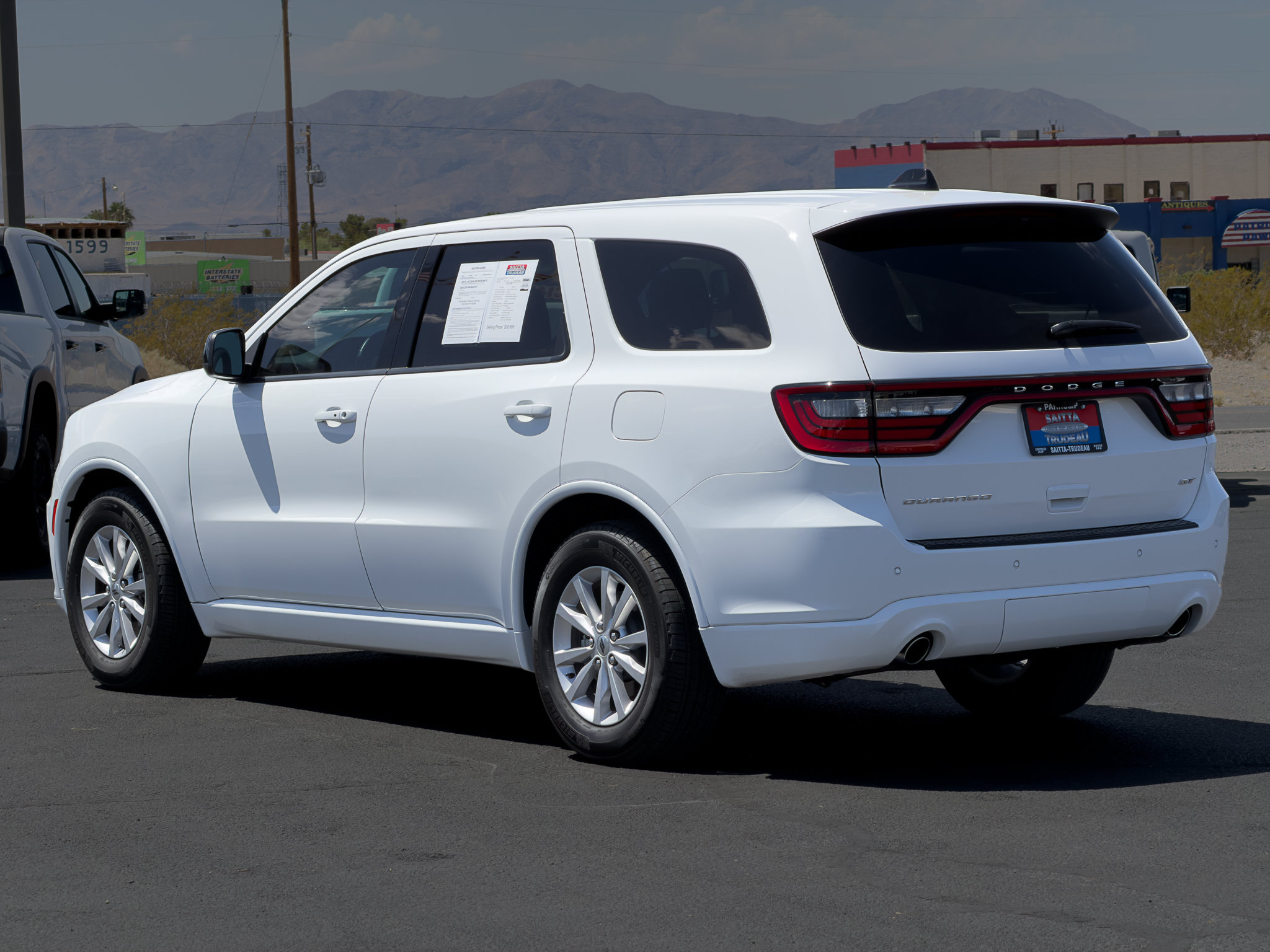 Used 2025 Dodge Durango GT RWD image 3