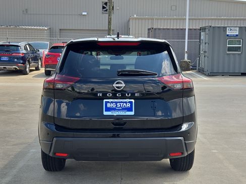 Used 2025 Nissan Rogue SV FWD image 5