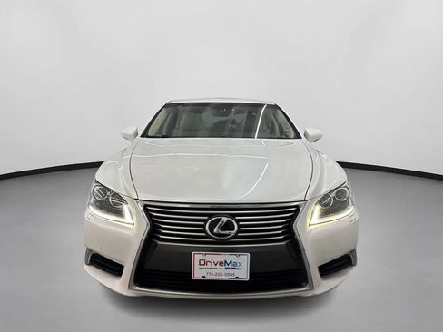 Used 2017 Lexus LS 460 F Sport image 2