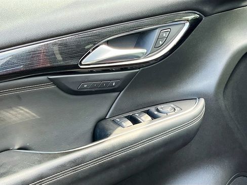 Used 2023 Buick Envision Essence FWD image 17
